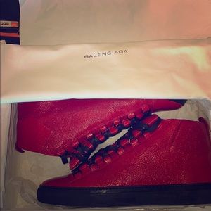 BALENCIAGA Arena Sneakers - Rouge Cerise/Black 42